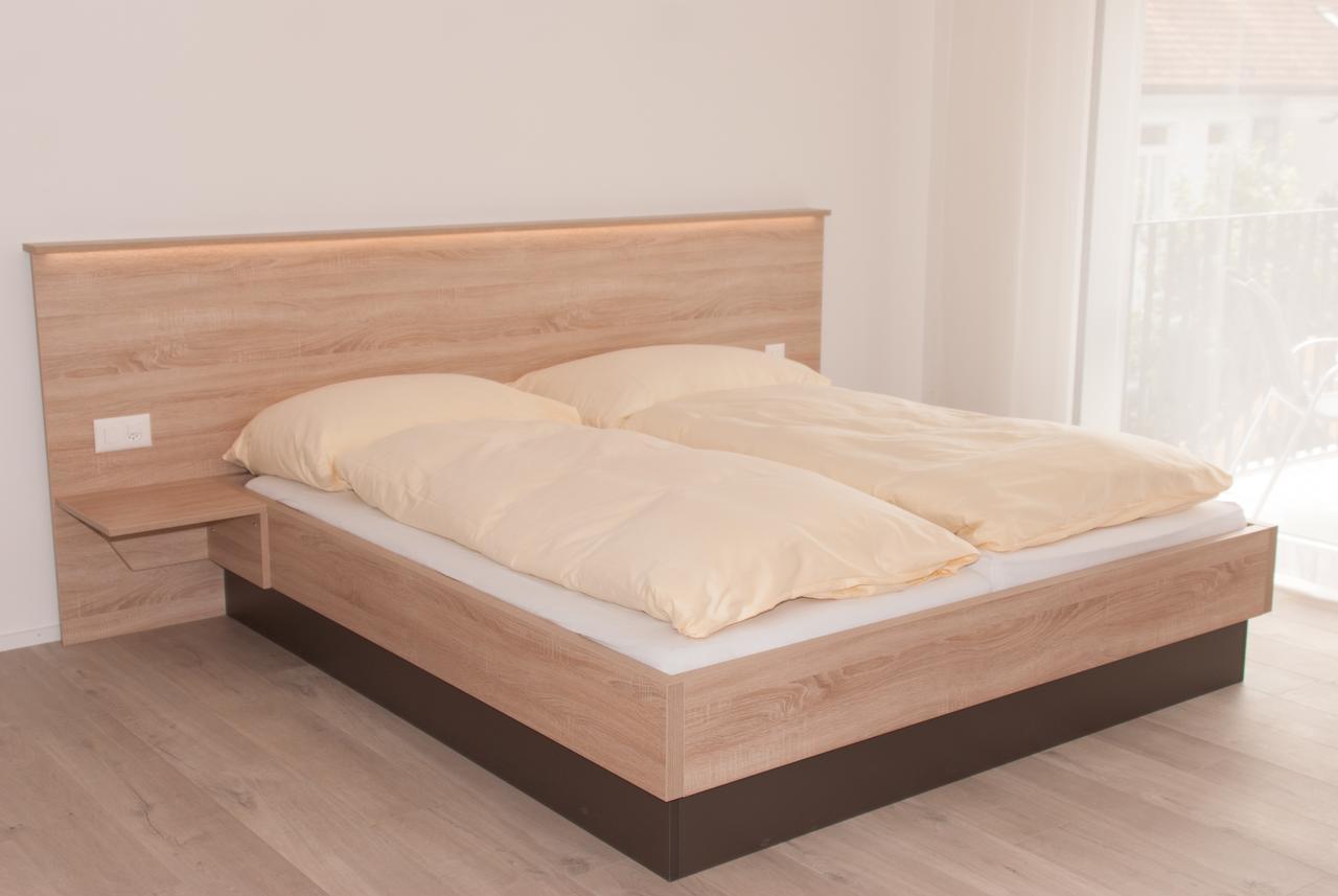 Kuttigen Hotel Traube Garni מראה חיצוני תמונה