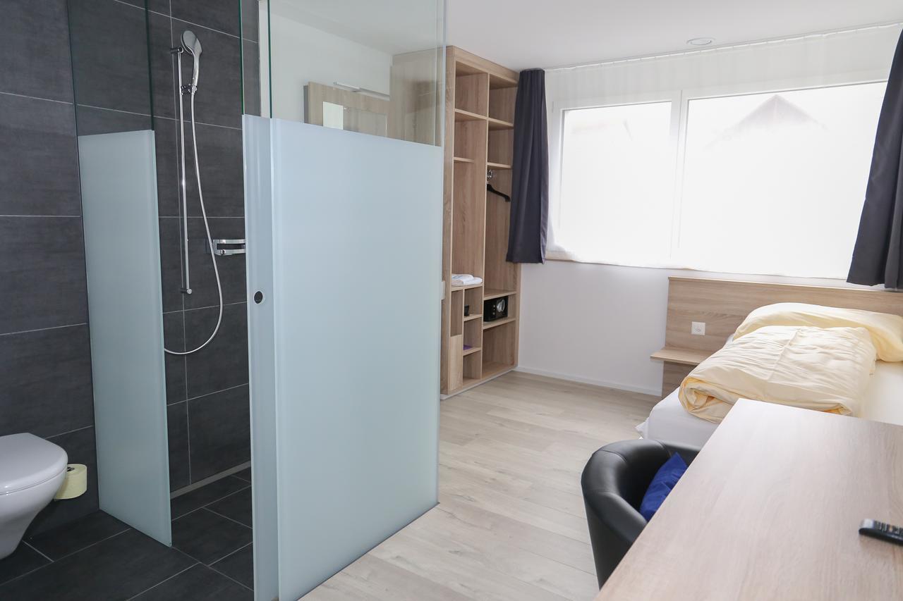 Kuttigen Hotel Traube Garni מראה חיצוני תמונה