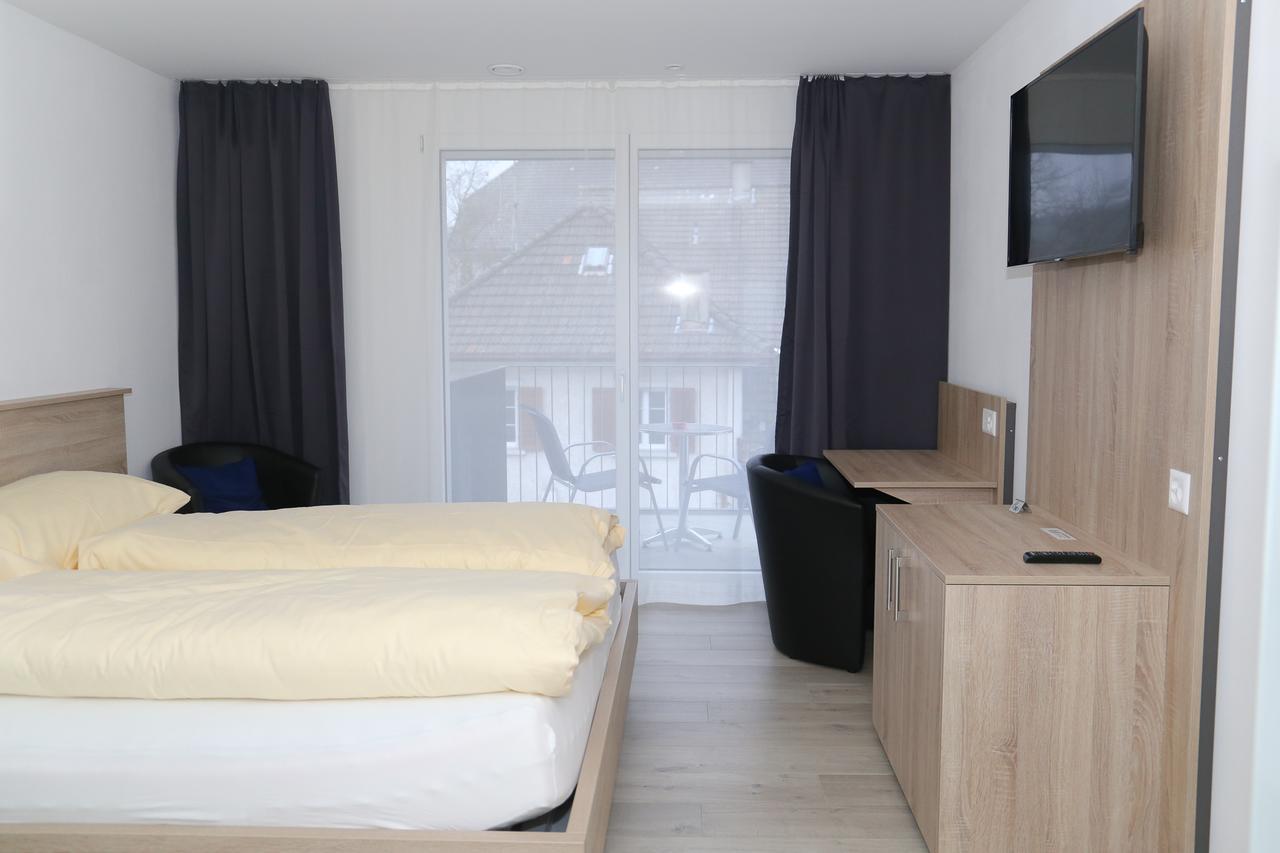 Kuttigen Hotel Traube Garni מראה חיצוני תמונה