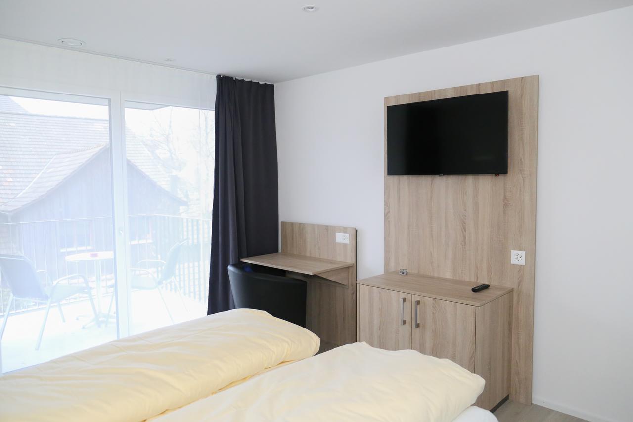 Kuttigen Hotel Traube Garni מראה חיצוני תמונה